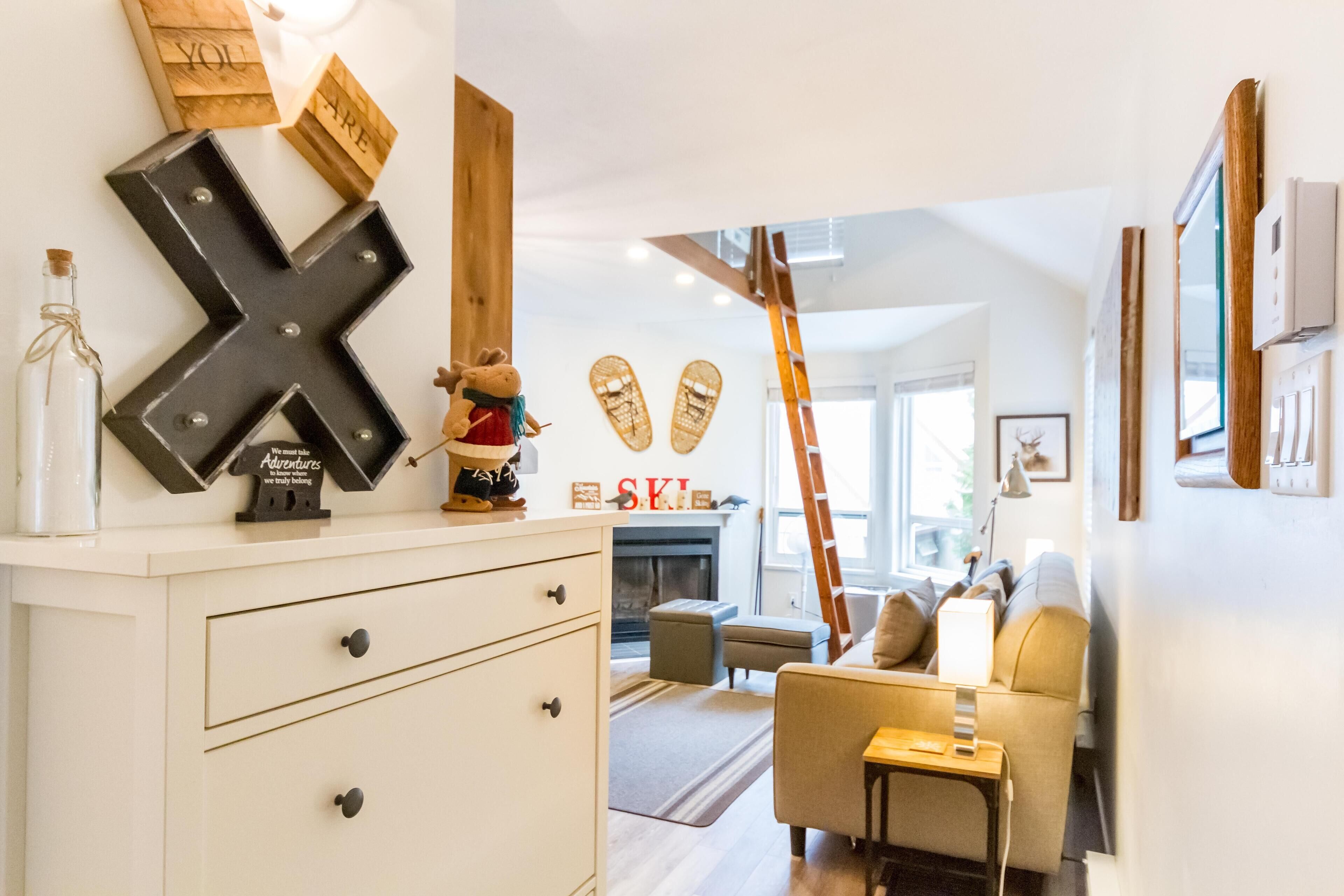 Condo, 1 Queen Bed (Cute and Cozy, walk to Gondola Ski in) | Interior