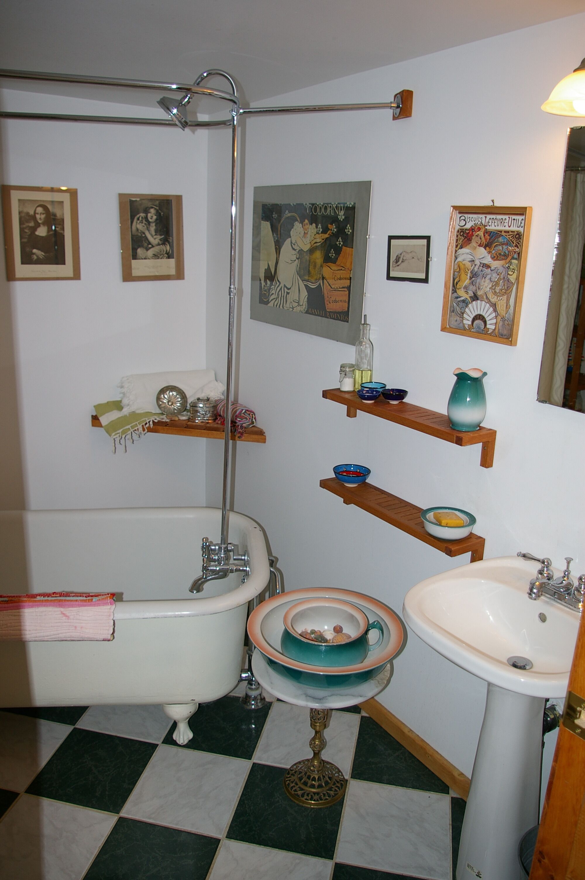 Canadian Powder Tours Lodge, sleeps 2-6 guests. Hot tub