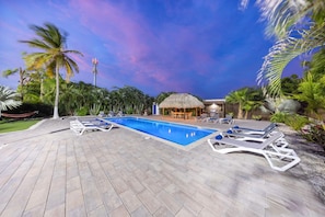 Pool - Modern Double Apt w/ Pool View -Minutes to Beaches (Noord)