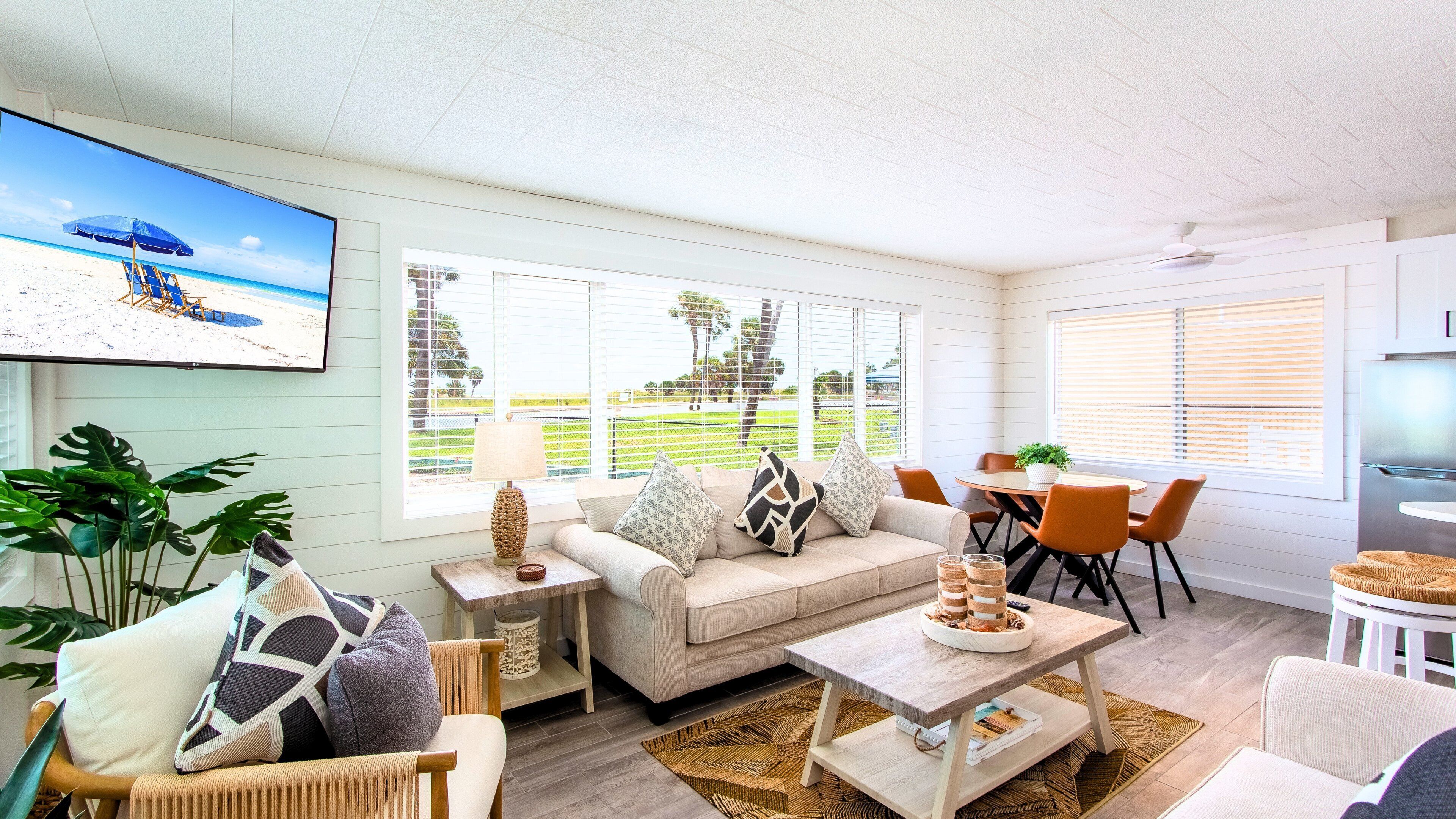 Smart TV, table tennis