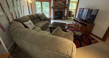 Mount Snow Timber Creek Townhouse with Pool and Ski Shuttle