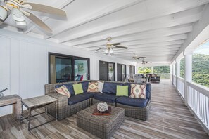 Terrace/patio - Isla Paradiso, your own private oasis (St Thomas)