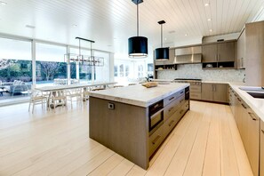 Fridge, microwave, oven, stovetop - Exquisite Custom Home in the Heart of East Hampton (East Hampton)