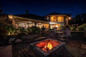 Terrace/patio - Cherrywood Ranch: Elegant Wedding Venue • Mountain Views & Resort-Style Pool (Toccoa)