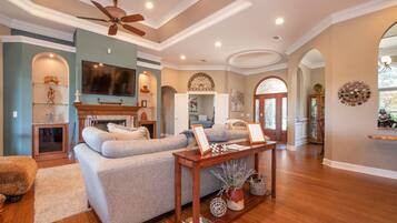 Smart TV, fireplace, video games, DVD player