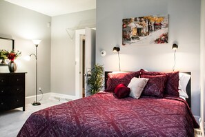 1 bedroom, desk, iron/ironing board, WiFi