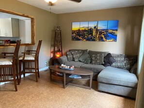 Smart-TV, videospill, DVD-spiller og bøker