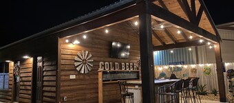 Circle C Cabin Perfect for Cozy Relaxing Retreats