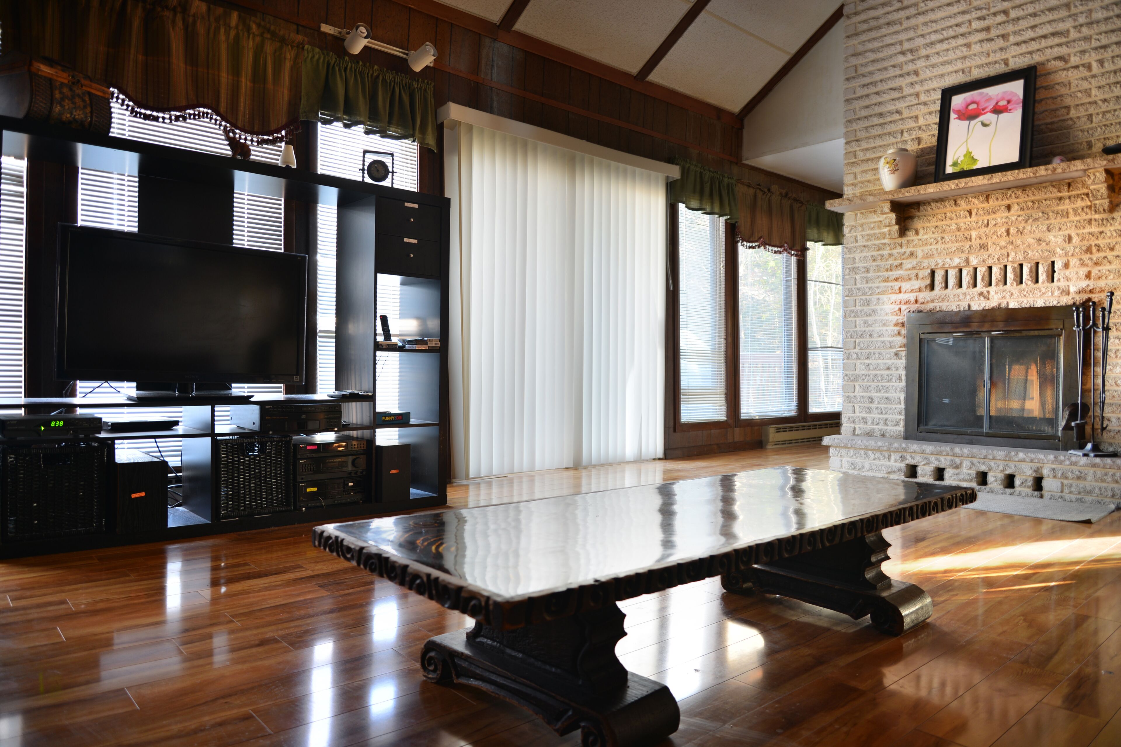 Mt. Pocono/Tobyhanna - Spacious Split Level / Hot Tub