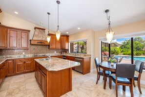 Fridge, microwave, oven, stovetop - Sedona Relaxation (Sedona)