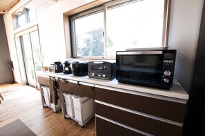 Private Vacation Home, Non Smoking | Private kitchen
