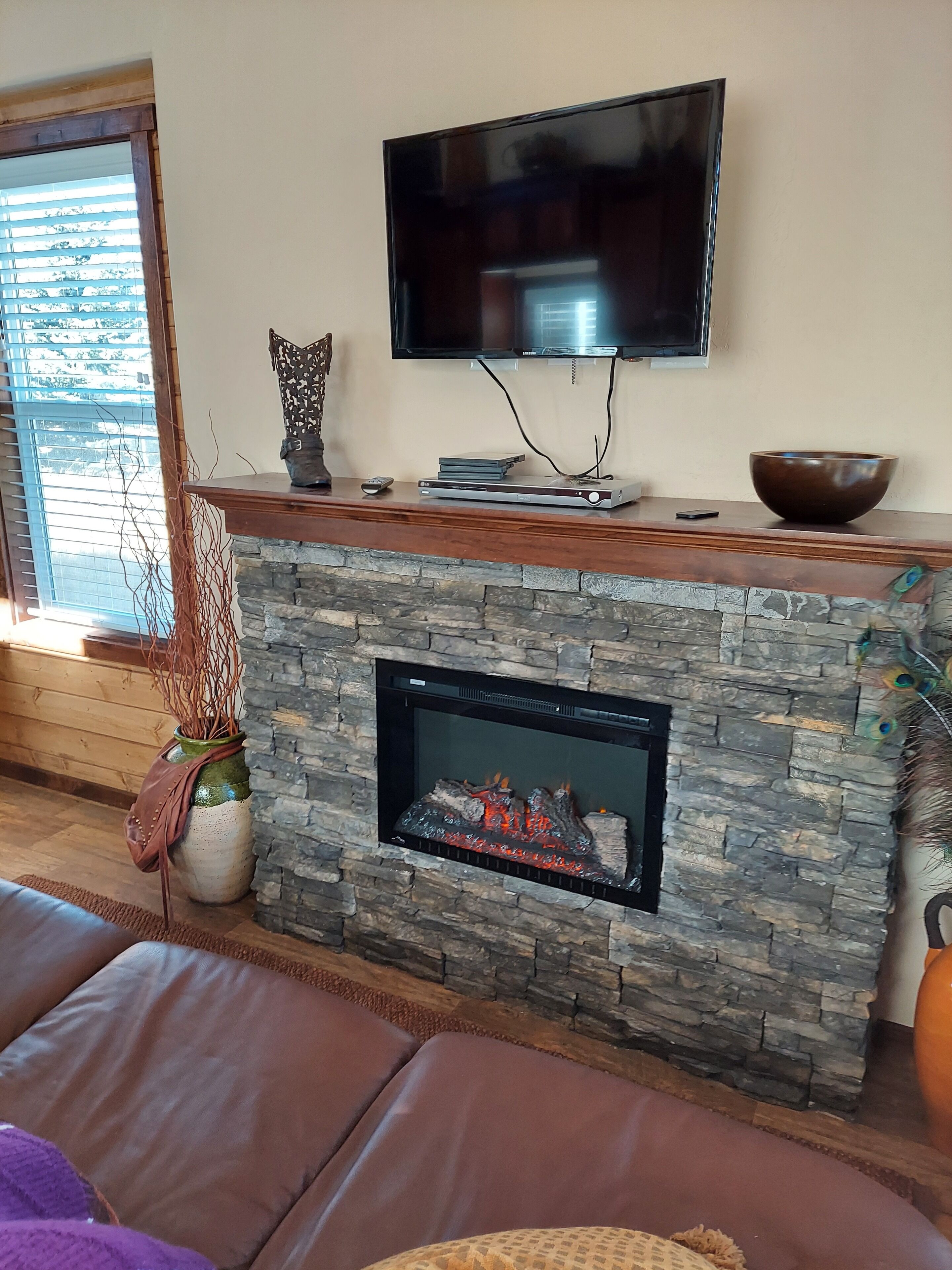 Mountain Town Guest House Located Near National Parks and Ski & Summer Resorts