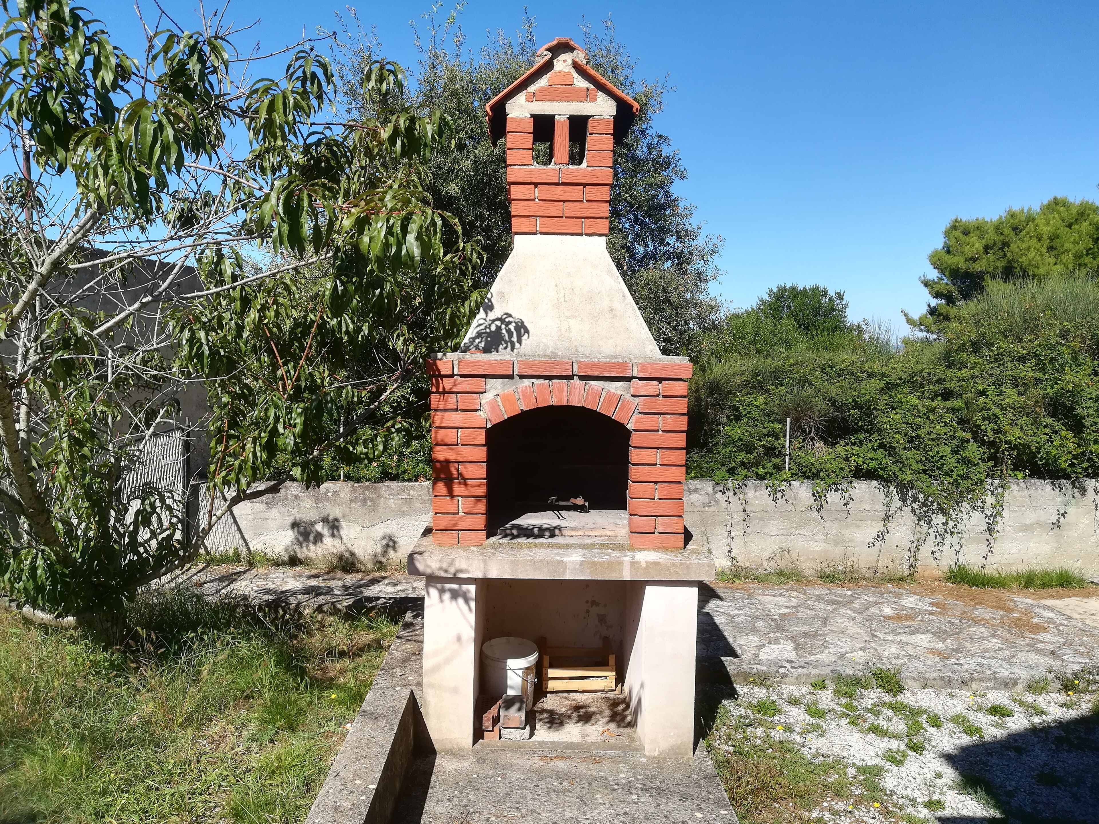 House, 2 Bedrooms, Smoking, Terrace | Property grounds