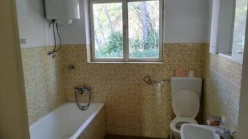 House, 2 Bedrooms, Smoking, Terrace | Bathroom | Hair dryer, towels