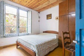 House, 2 Bedrooms, Smoking, Patio | 3 bedrooms - Beach House in La Floresta, Uruguay (La Floresta)