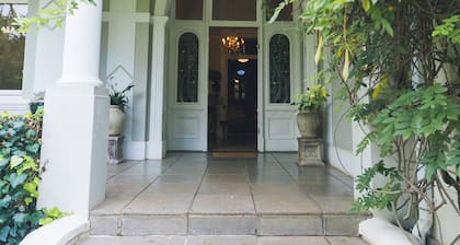 Spacious Bb Room in Restored Edwardian Manor House