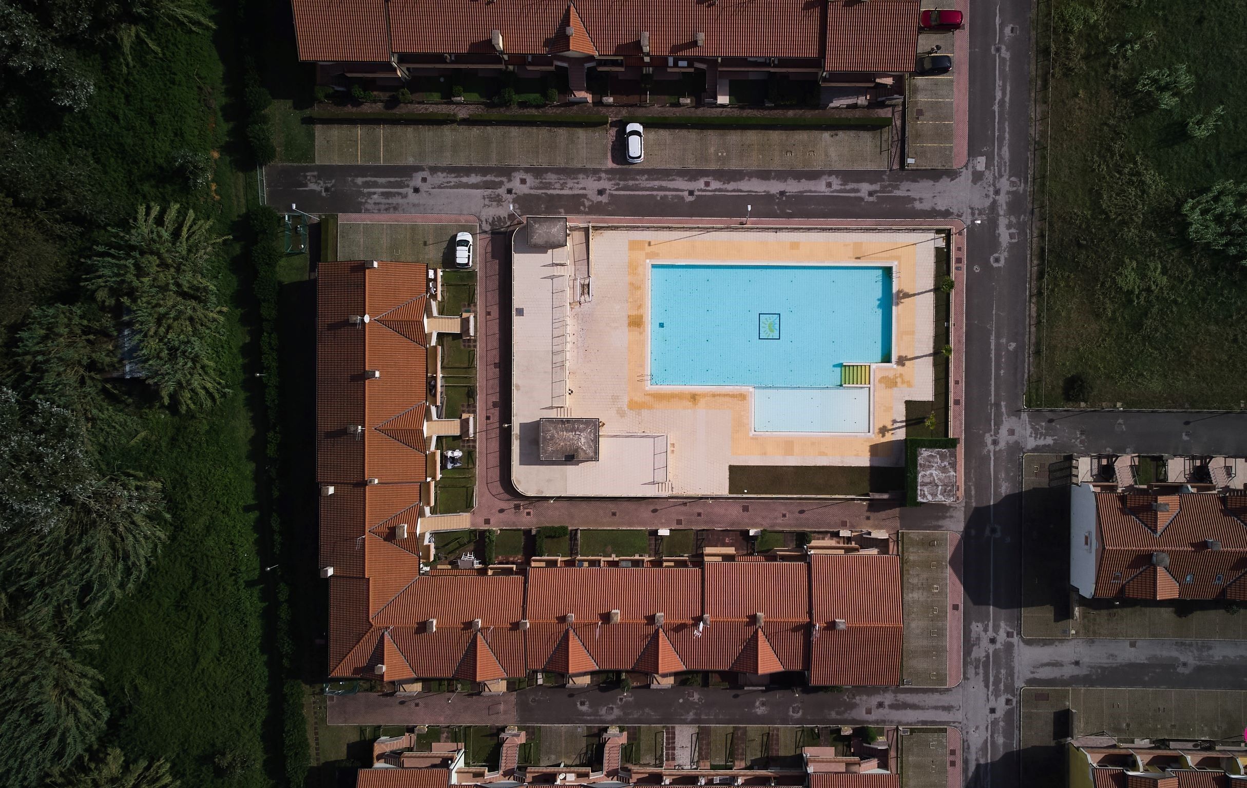 Apartment, 2 Bedrooms | Front of property