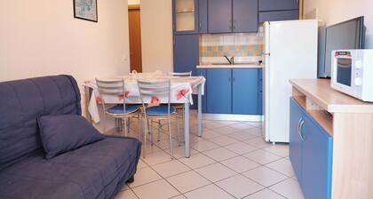 Homely Flat With Pool-beahost