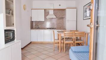 Apartment, 2 Bedrooms | Interior
