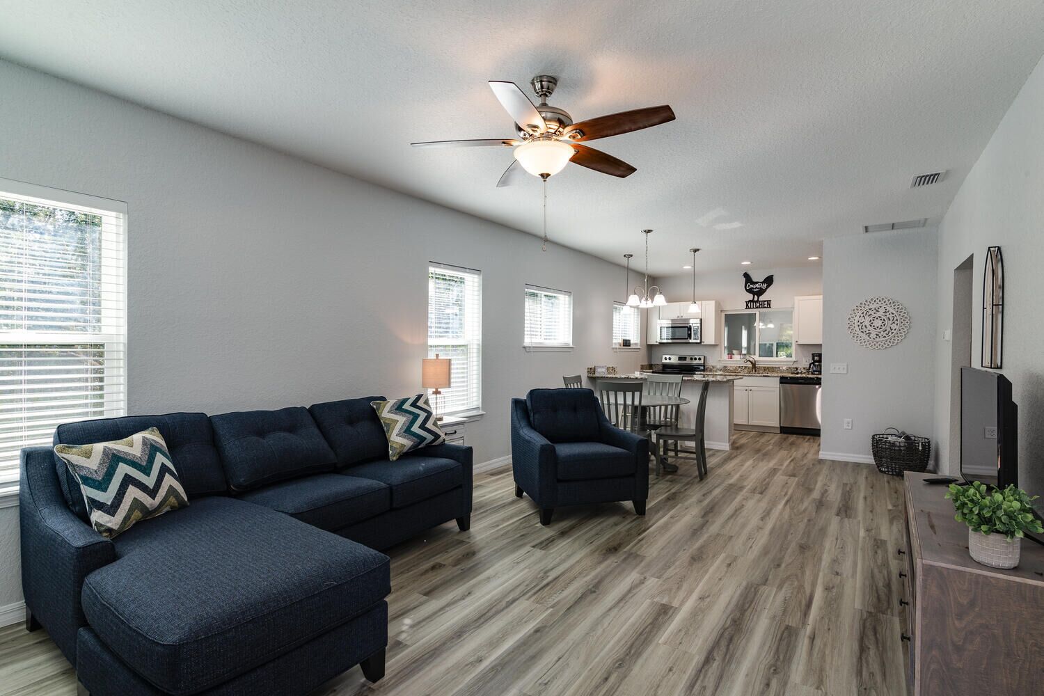 Charming Downtown High Springs Cottage