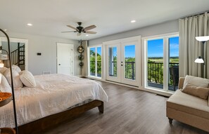 5 bedrooms, iron/ironing board, WiFi, bed sheets