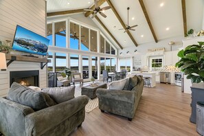 Televisio, DVD-soitin, videokirjasto