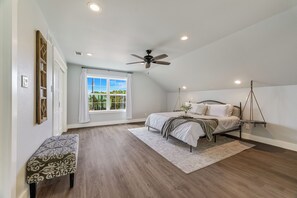 5 chambres, fer et planche à repasser, Wi-Fi, literie fournie