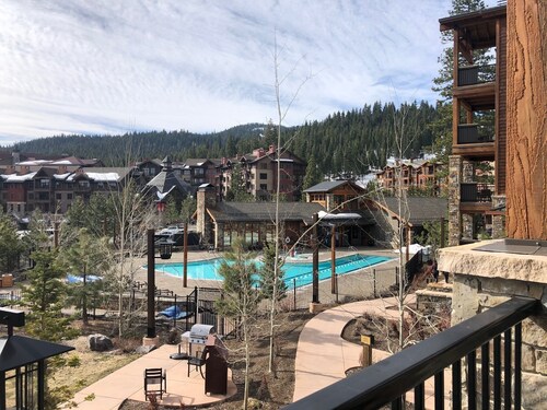 Ski, stay and play at Hyatt's Northstar Lodge! Stay for the week - get 15% off!