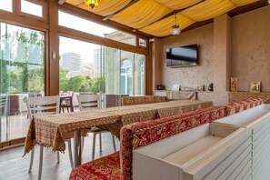 Dining - Ruma Old Gates Hotel ex Premier Old Gates (Baku)