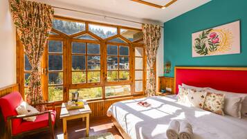 Deluxe tweepersoonskamer | Luxe beddengoed, individueel gedecoreerd, individueel gemeubileerd