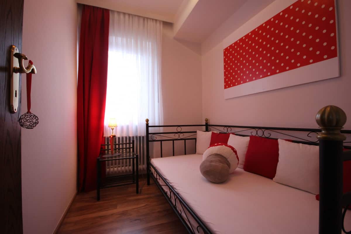 Double Room, Balcony (Fliegenpilz) | Living area | 30-inch LCD TV with satellite channels, TV