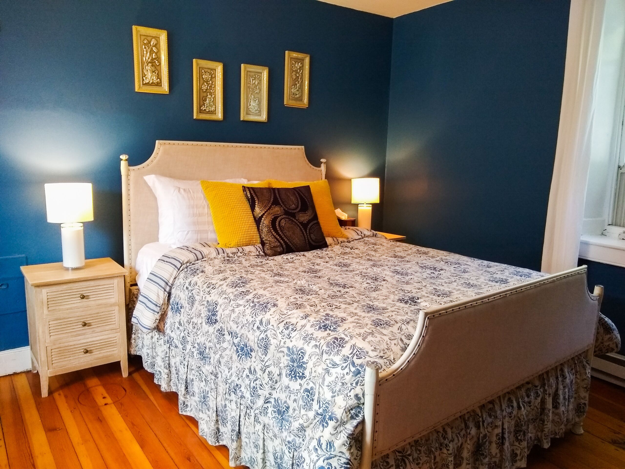 Room In Central Historic Downtown (RARE) Potomac