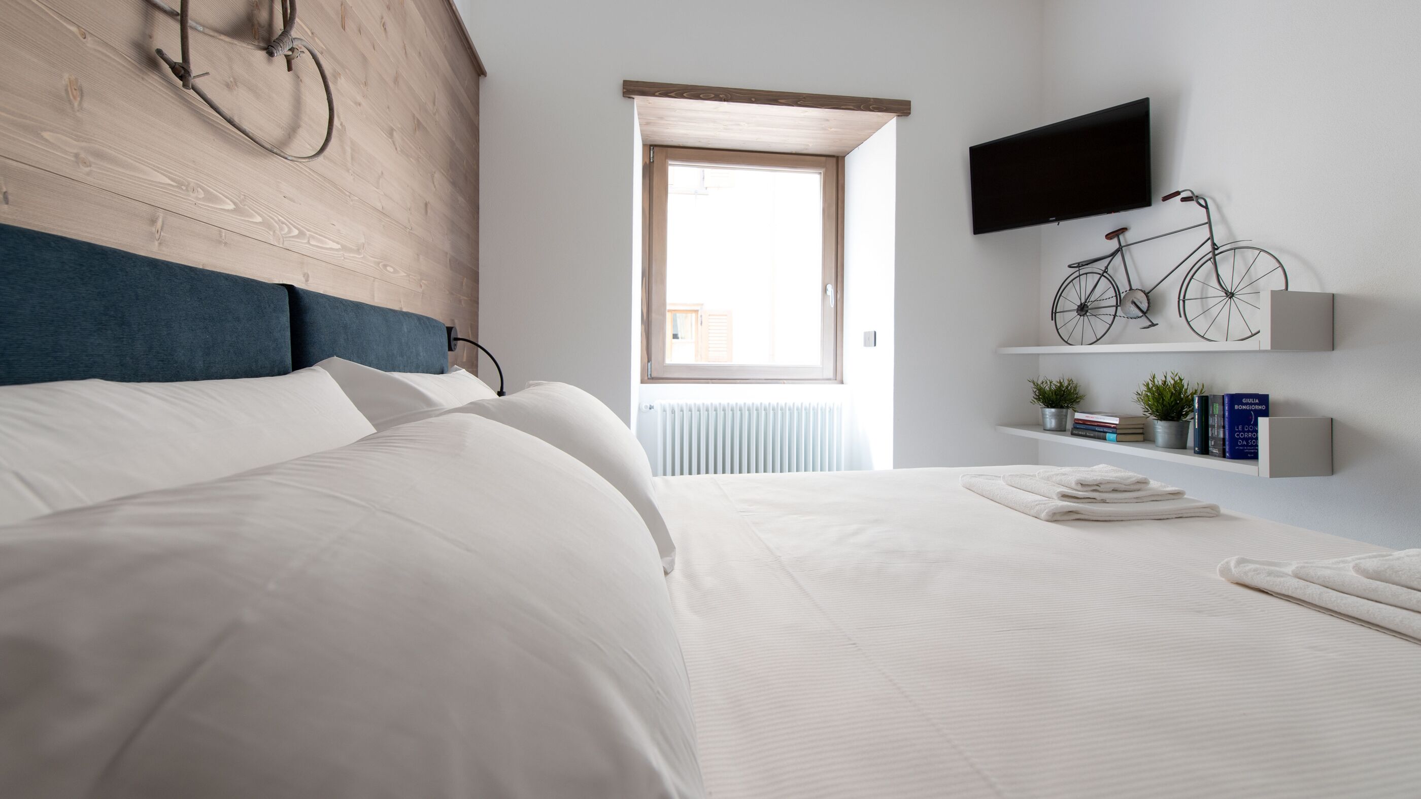 Leilighet, flere senger, tekjøkken, byutsikt | 2 soverom, strykejern/-brett, wi-fi (inkludert) og sengetøy