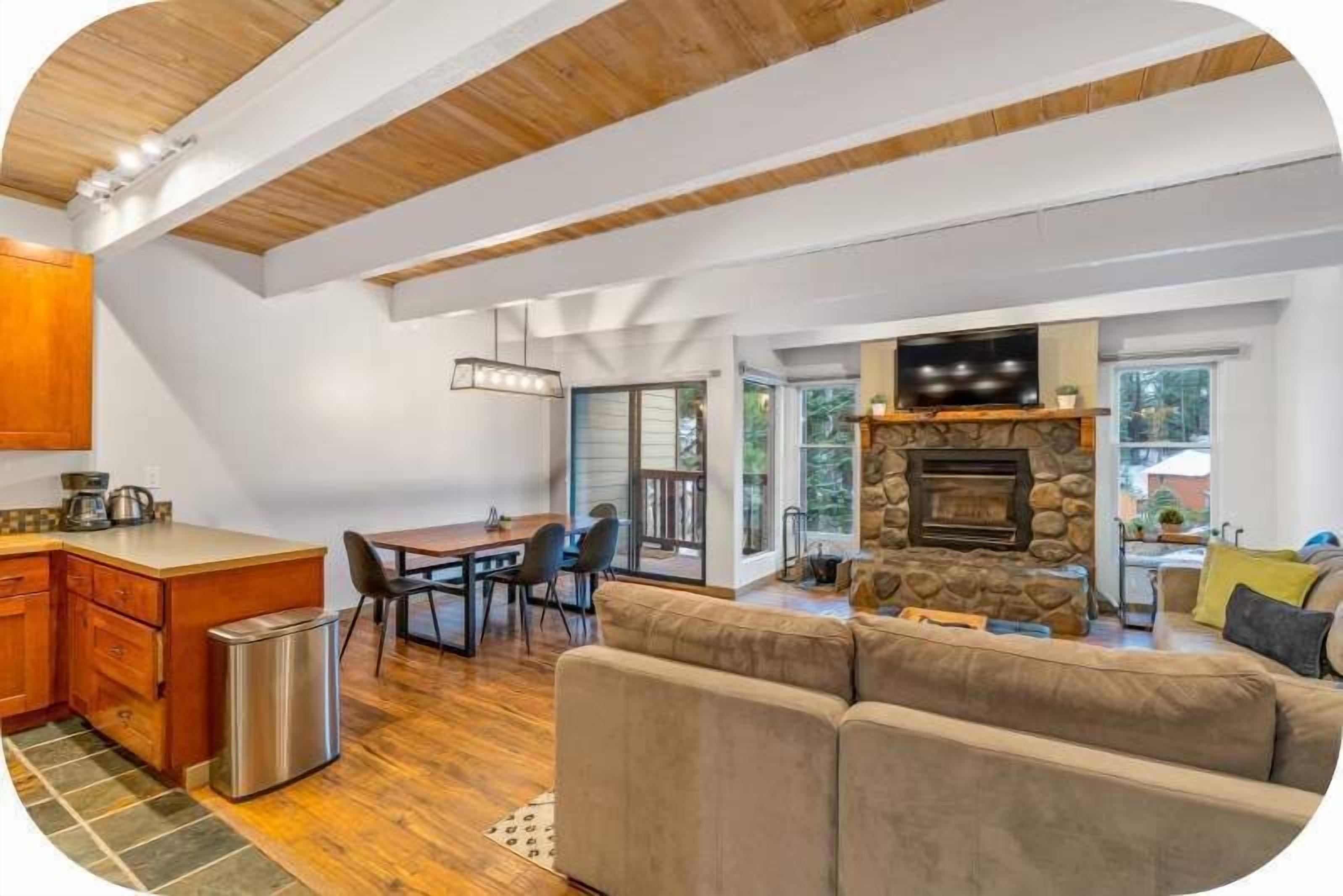 Village 3 bdrm~Private Entrance~Ski Back~ValDIsere 4