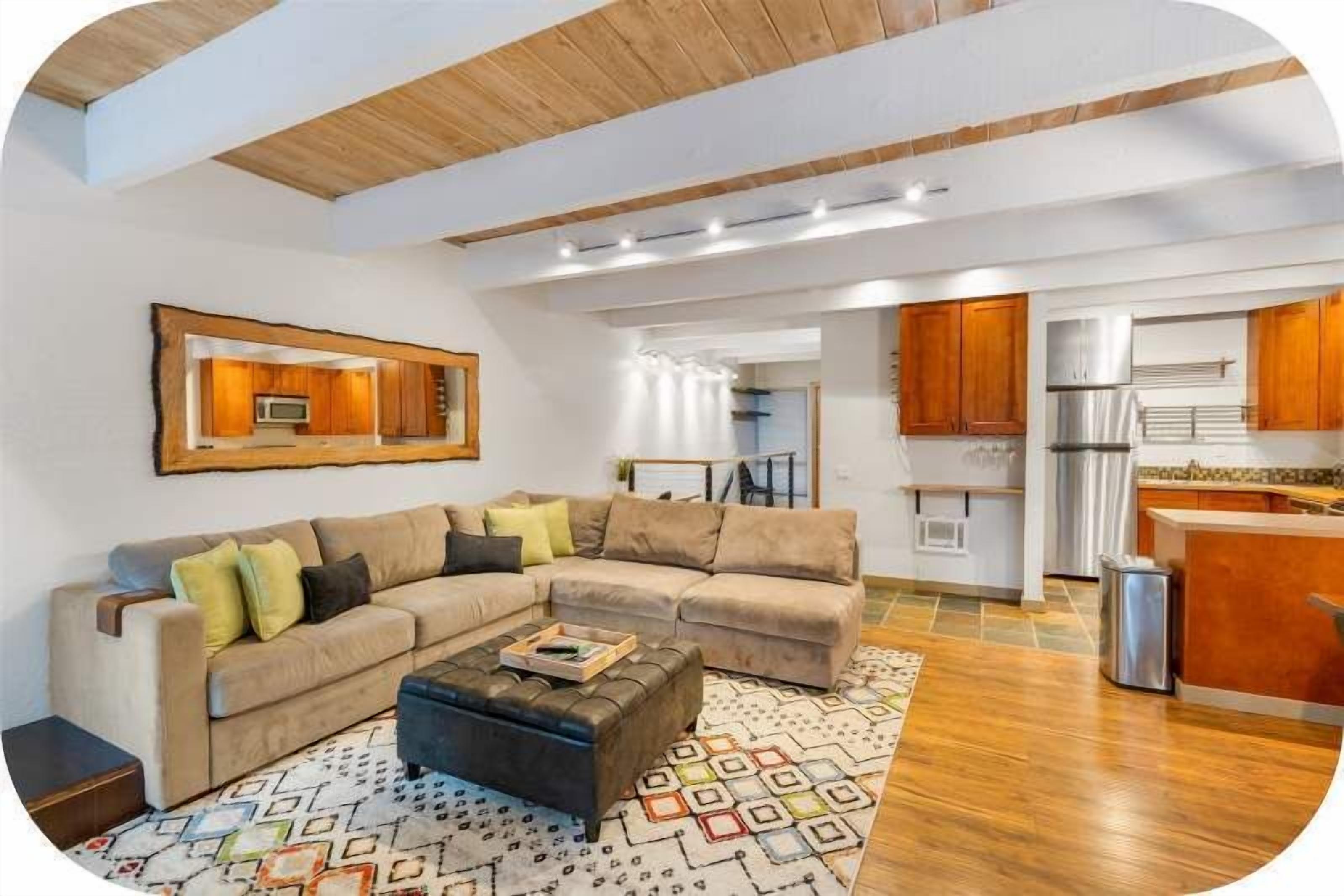 Village 3 bdrm~Private Entrance~Ski Back~ValDIsere 4