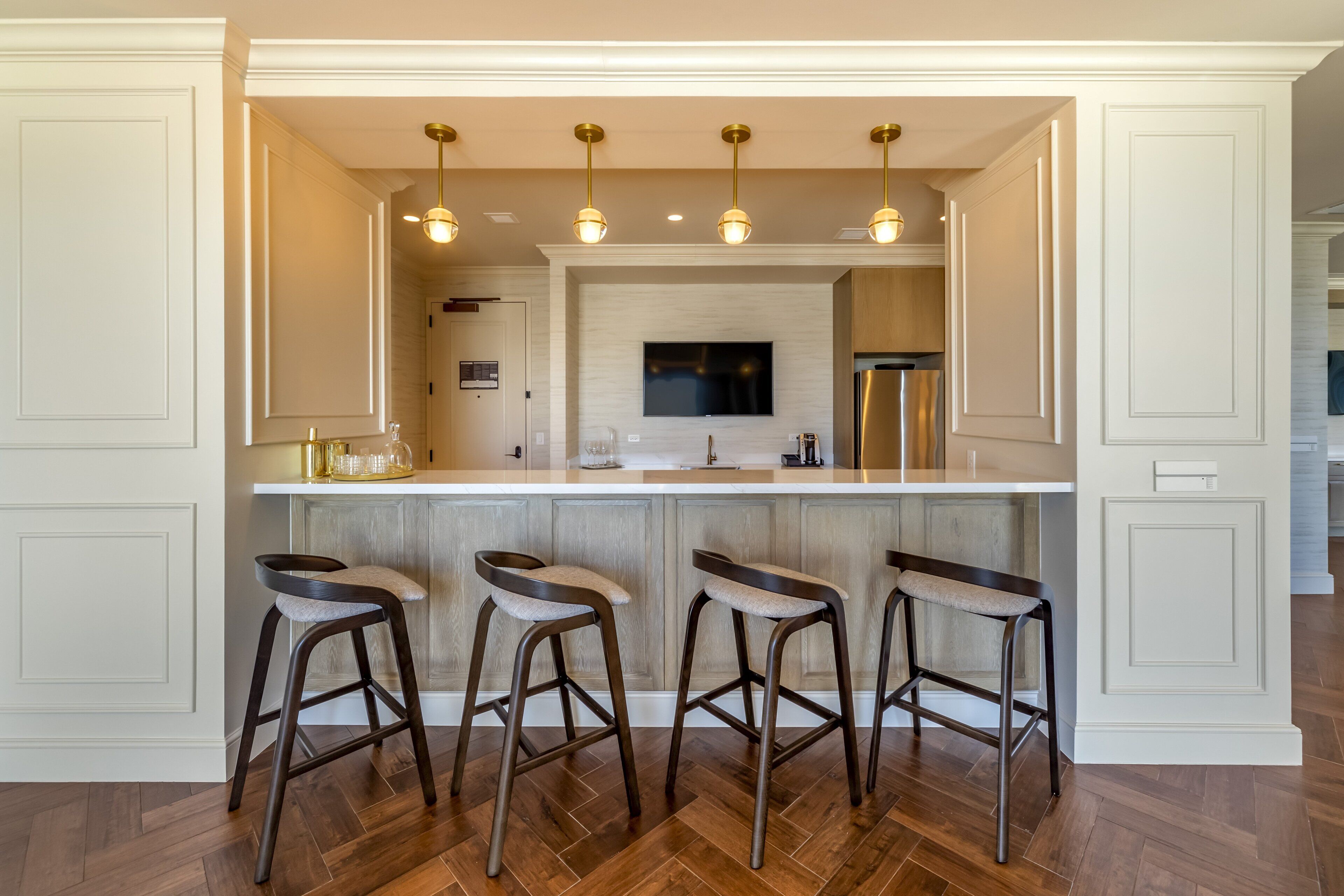 1 bedroom, egyptian cotton sheets, premium bedding, down duvets