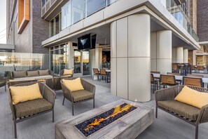 3 restaurants servant le petit déjeuner, spécialités Cuisine américaine