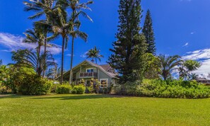 Exterior - Spacious & Private Home with AC & Hot Tub (Princeville)