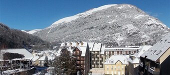 Renovated Studio Cable Car - Balcony & Parking