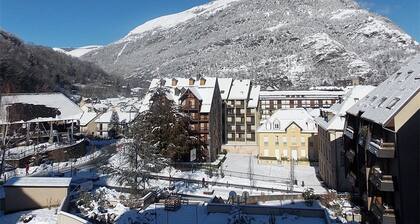 Renovated Studio Cable Car - Balcony & Parking