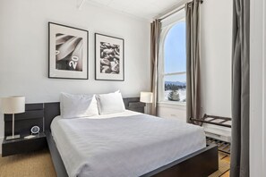 1 slaapkamer, een strijkplank/strijkijzer, gratis wifi, beddengoed