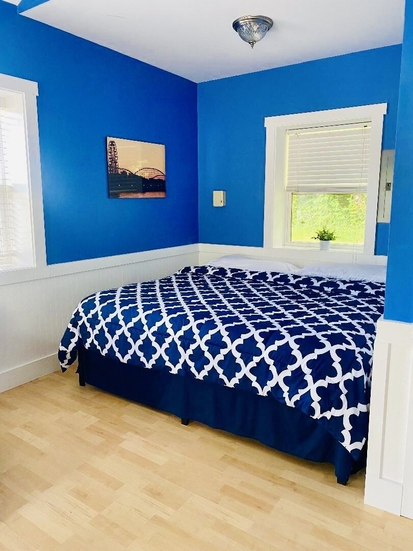 Studio King Bed
