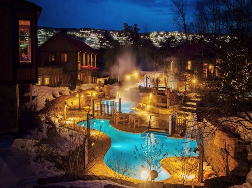 Loft with a View of Blue - Wifi, Linens/Towels Included