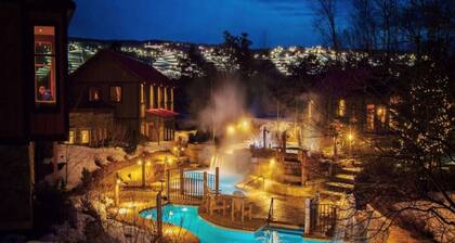 Loft with a View of Blue - Wifi, Linens/Towels Included