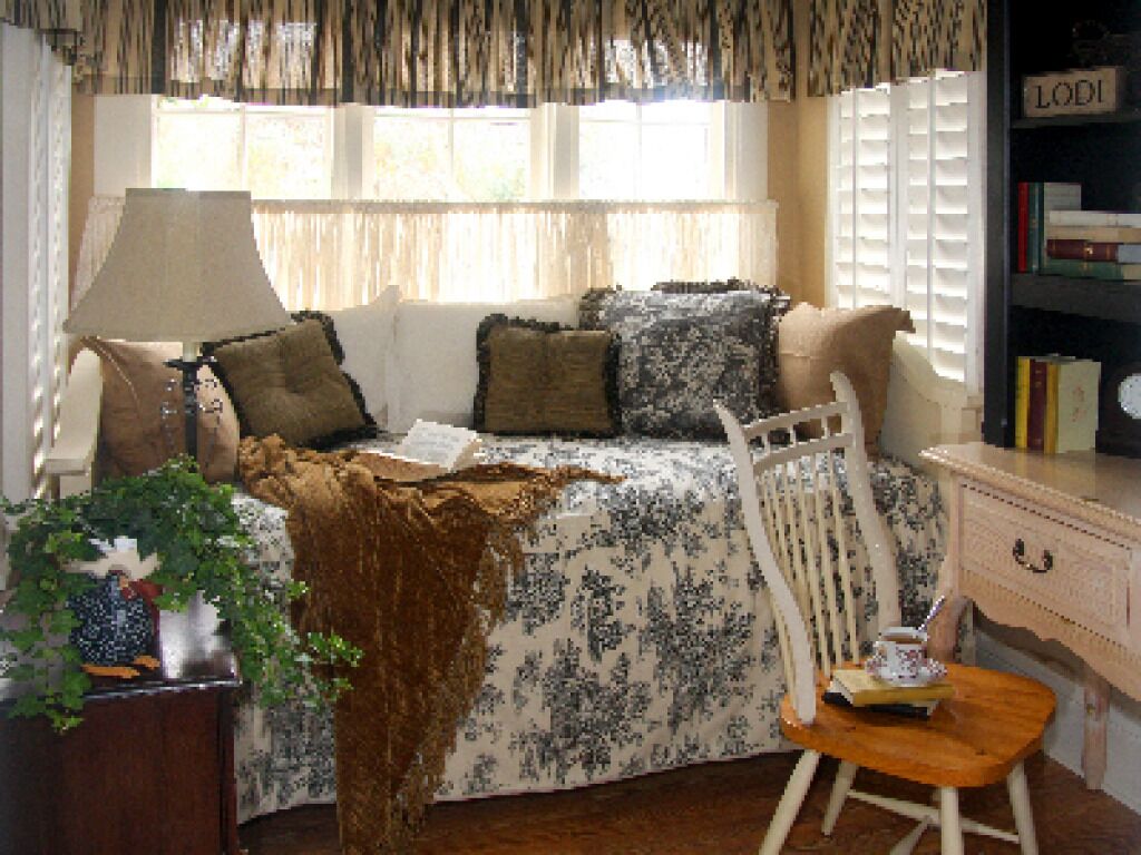 Vintner's Cottage - Countryside VIew