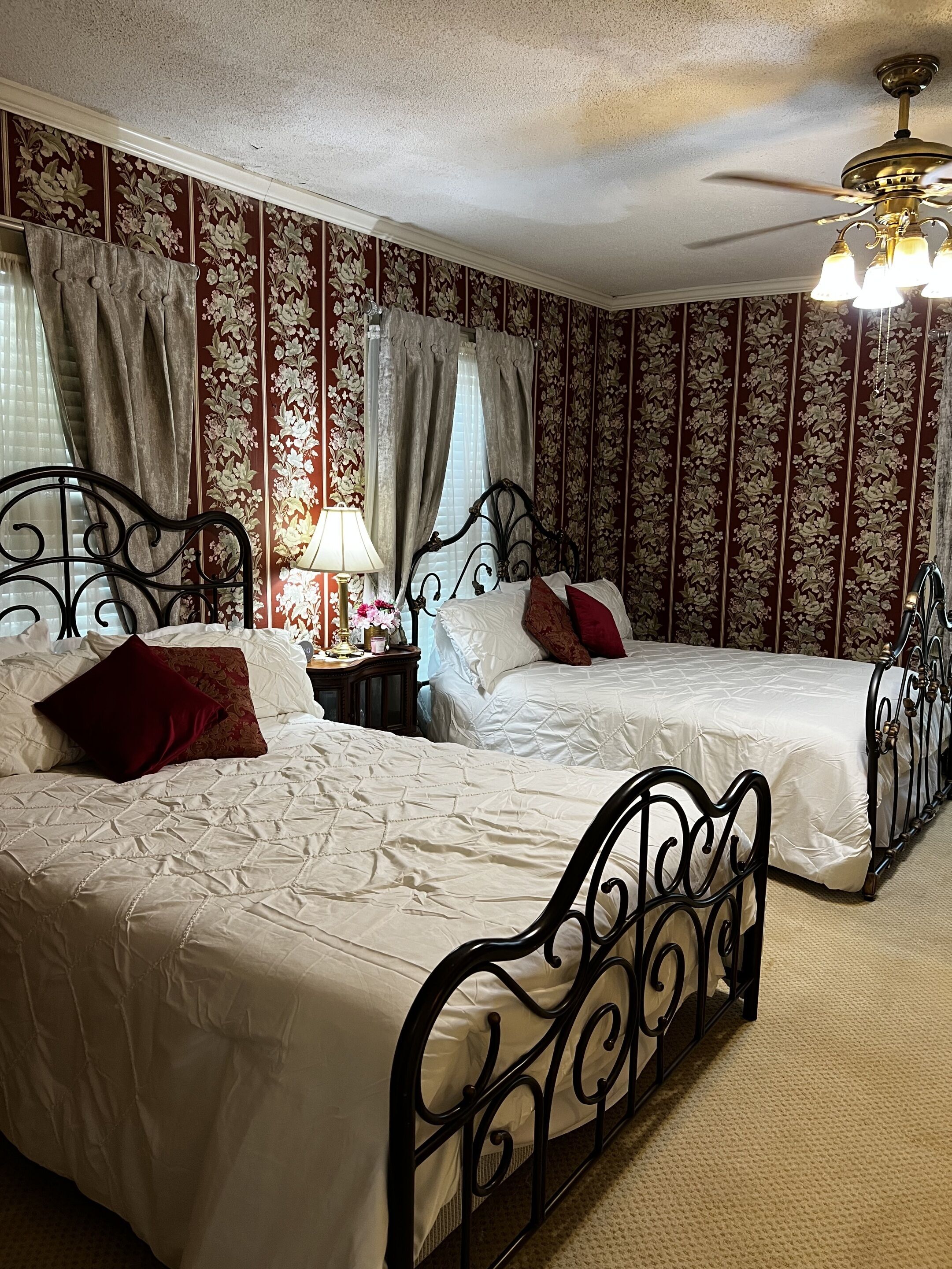 Commodore Bed & Breakfast / Commodore Suite