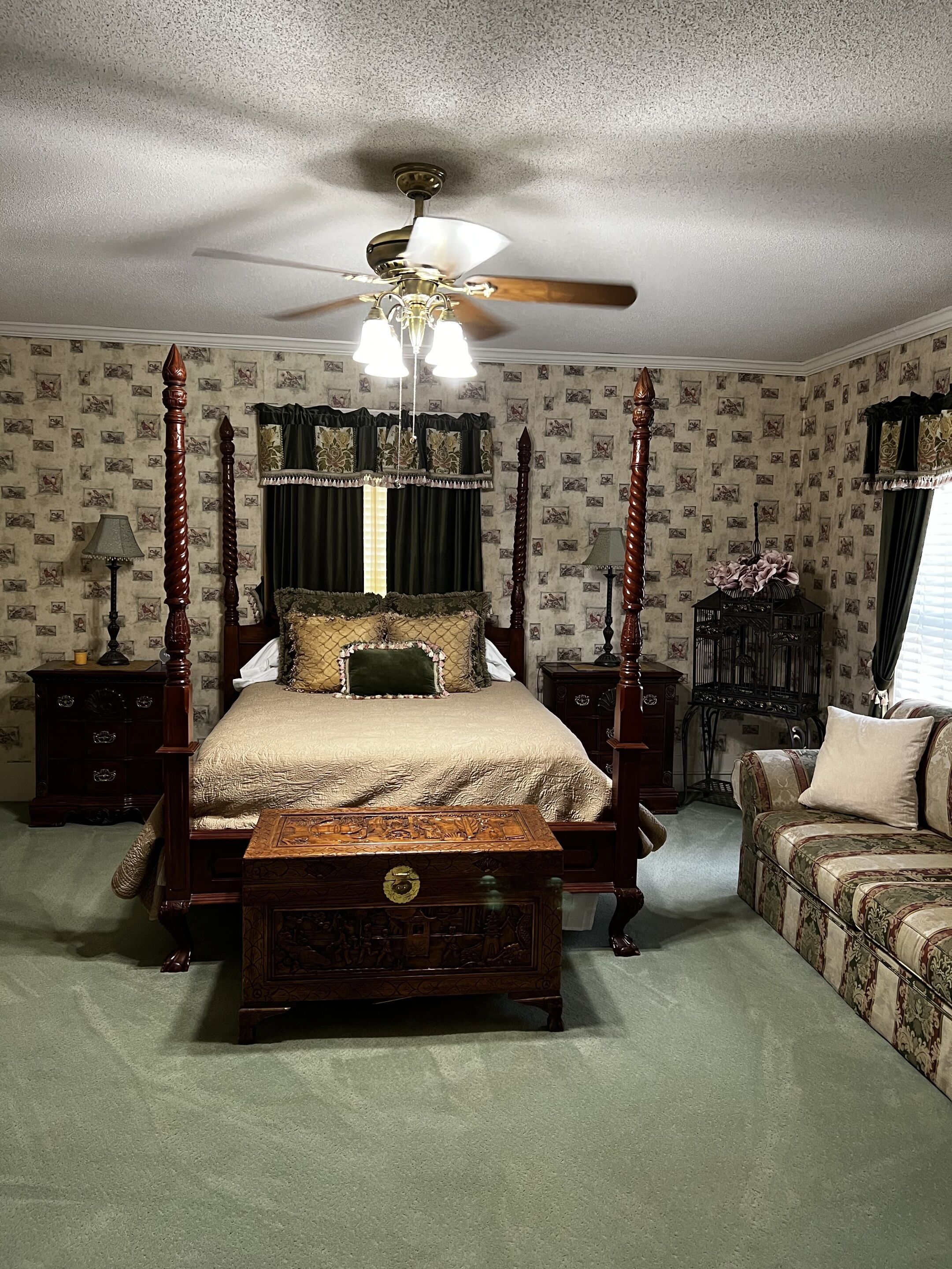 Commodore Bed & Breakfast / Green Room