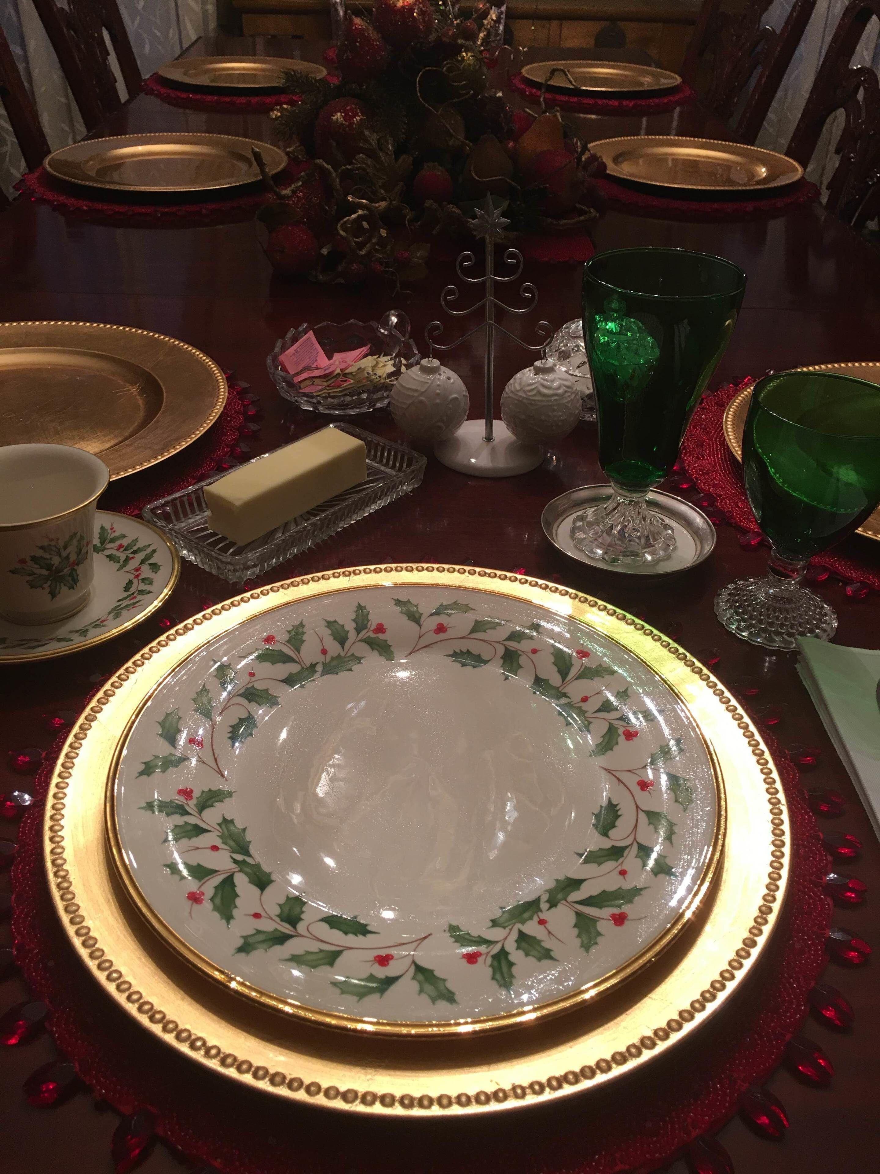 Commodore Bed & Breakfast / Red Room