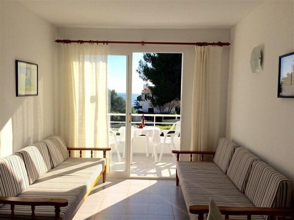 Living area - Cala Anguila - Ses Gavines Apartamentos (Manacor)