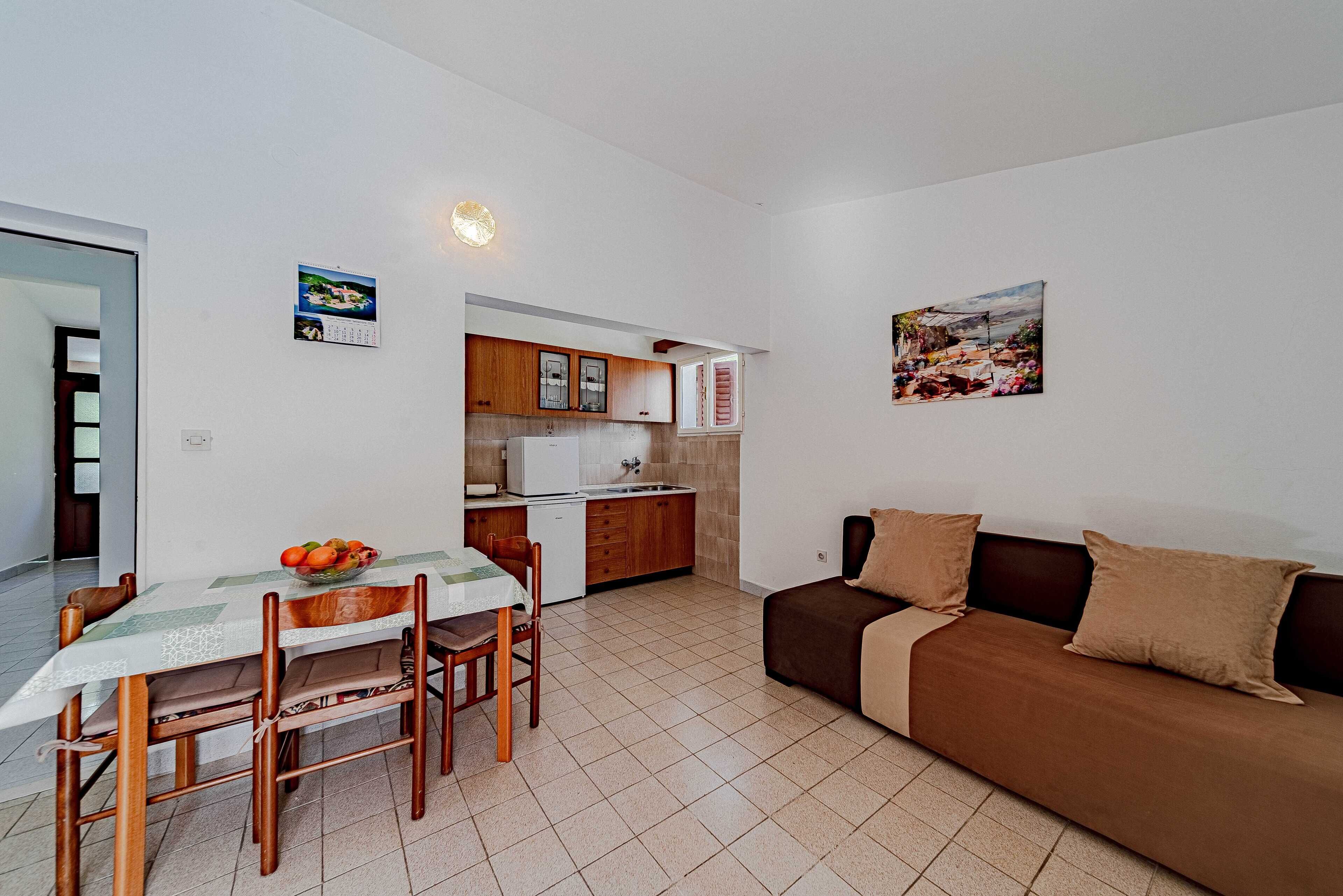 Apartment (One-Bedroom Apartment) | Wohnzimmer